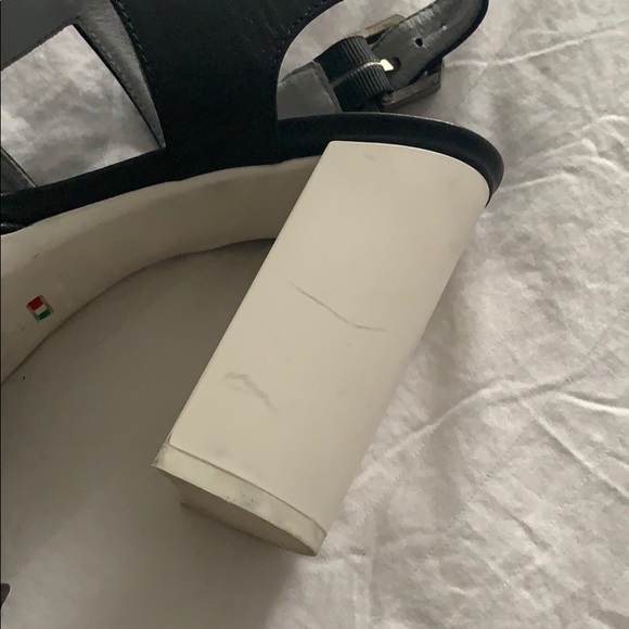 Leather sandals - Picture 5 of 10